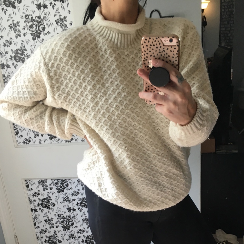 Turtle neck sweater
